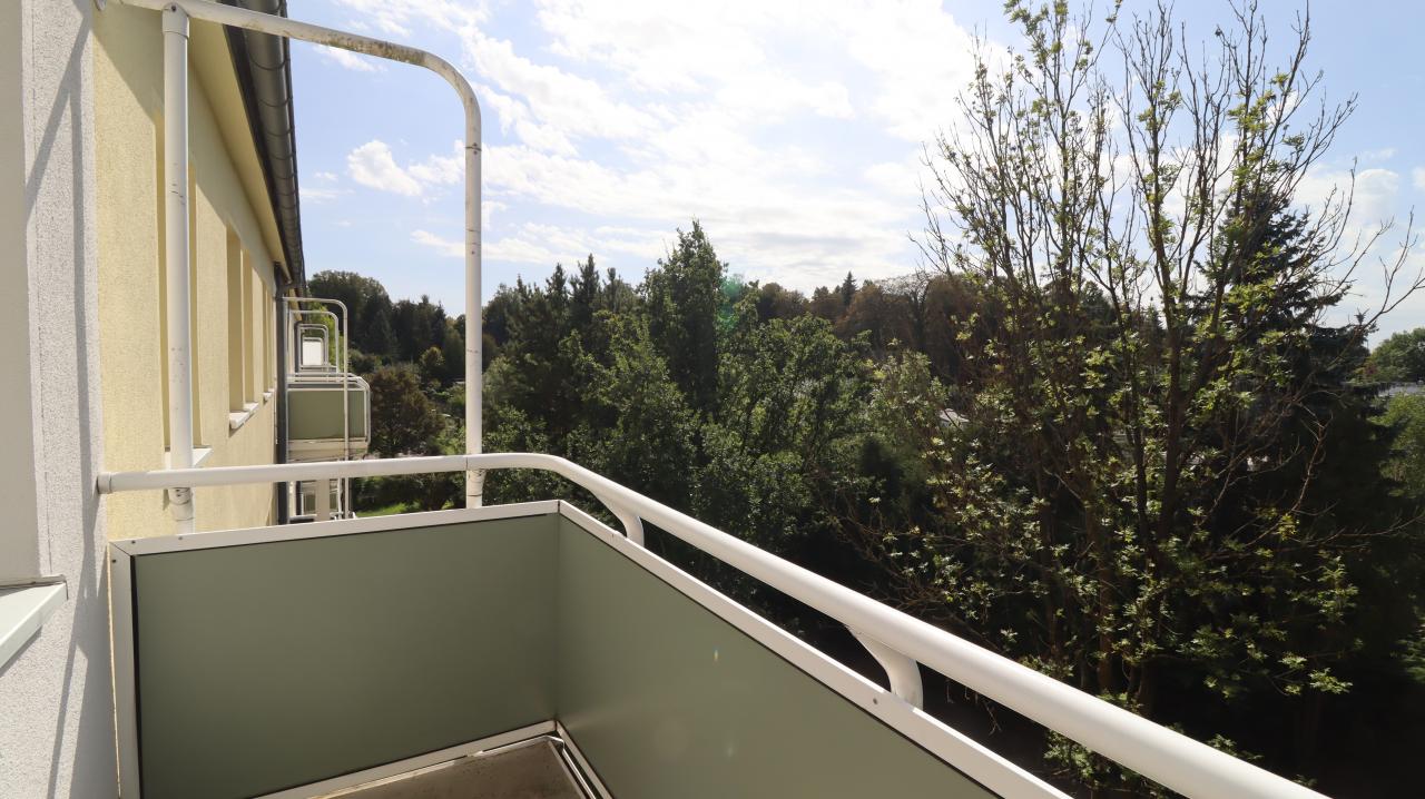 Kaßberg! Schöne Giebelwohnung mit Balkon in der 3. Etage - Photo 4