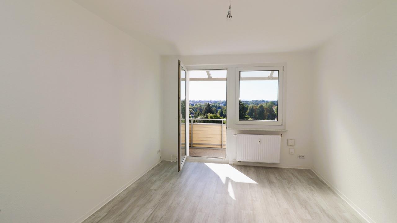 Kleines Apartment mit Balkon und AUSBLICK - Photo 1