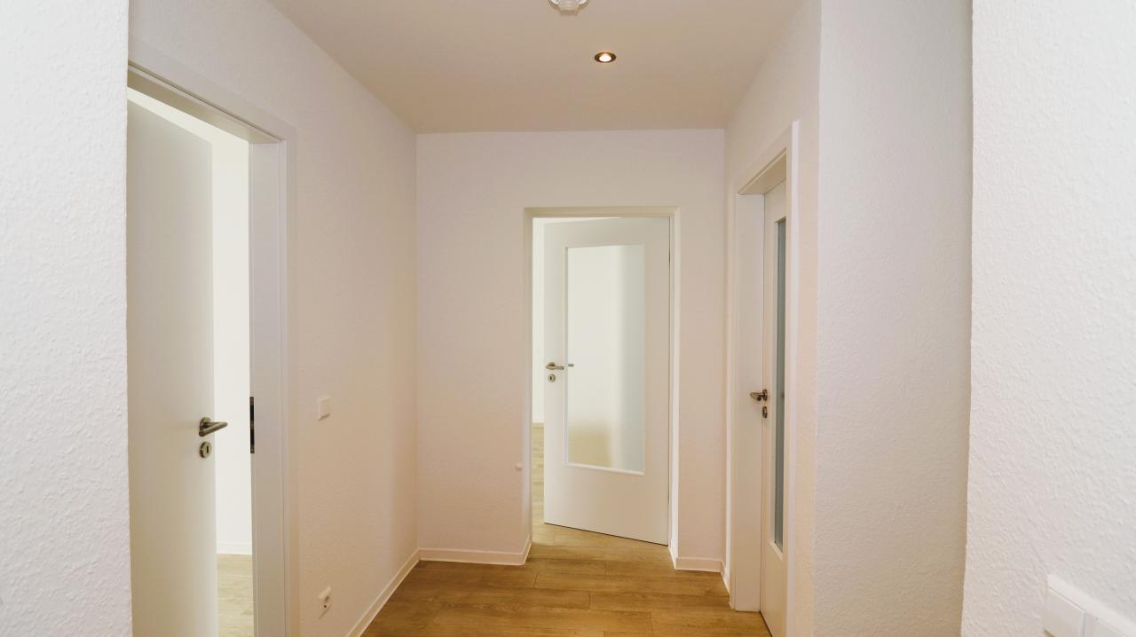 Sonnige Wohnung mit 3 Zimmern plus Südbalkon - Foto 4