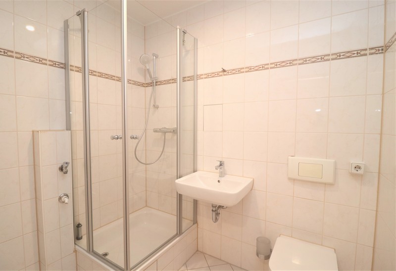 BESTE Aussicht! Apartment mit BALKON/Dusche/Aufzug - Foto 3